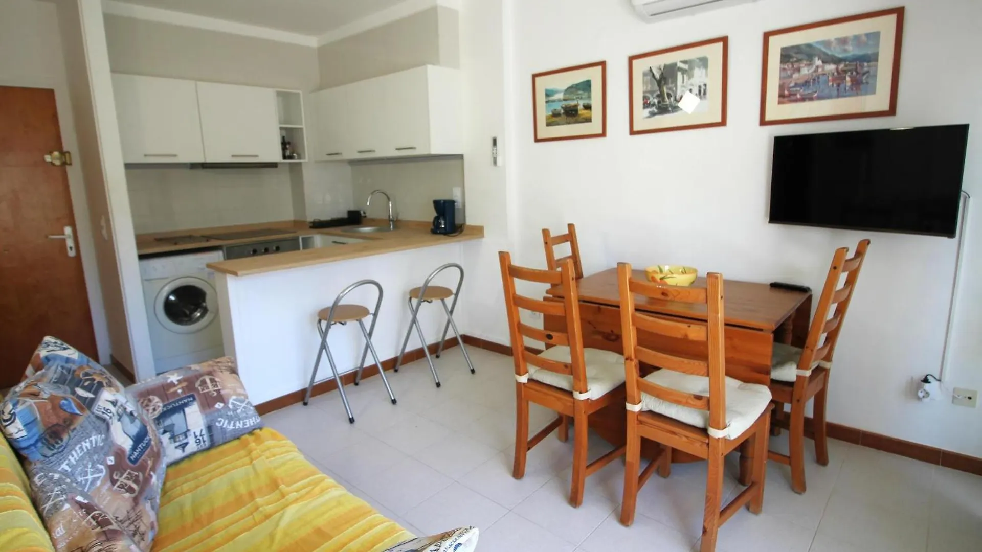 Apartamento Acogedor Con Piscina, Wifi Y Garaje Cerca De La Playa De La Farella, Llanca - Es-228-8