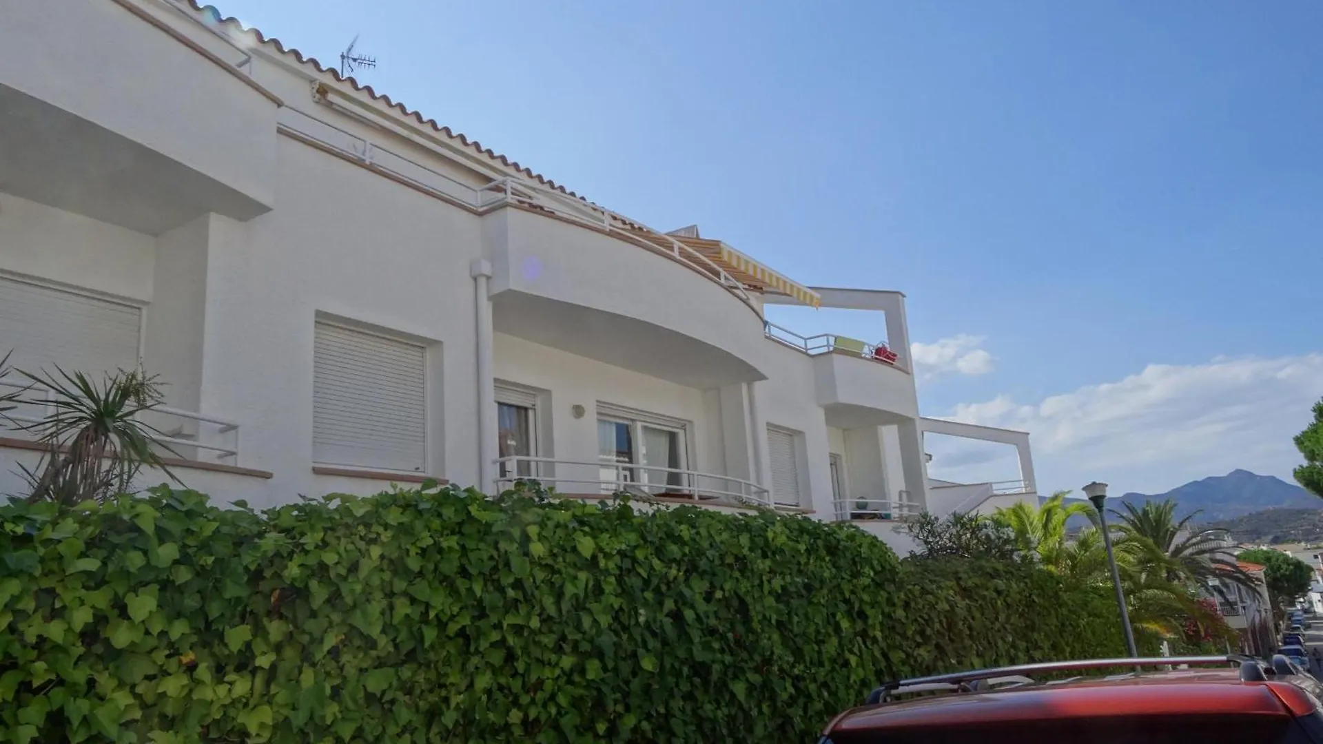 Apartamento Acogedor Con Piscina, Wifi Y Garaje Cerca De La Playa De La Farella, Llanca - Es-228-8 0*,  Spain