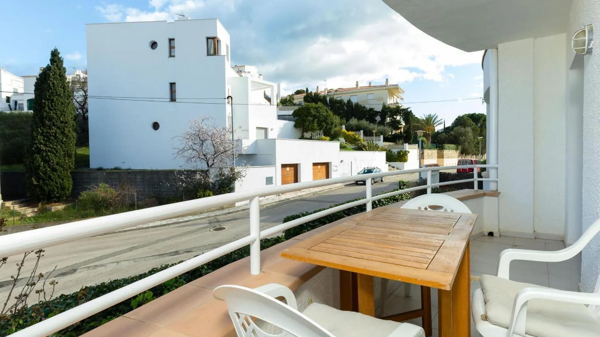 Apartamento Acogedor Con Piscina, Wifi Y Garaje Cerca De La Playa De La Farella, Llanca - Es-228-8 0*,