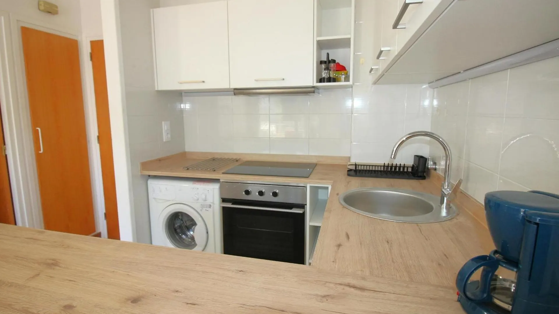 Apartamento Acogedor Con Piscina, Wifi Y Garaje Cerca De La Playa De La Farella, Llanca - Es-228-8 Apartment
