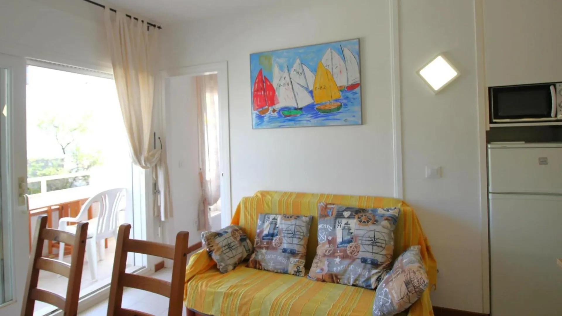 Apartment Apartamento Acogedor Con Piscina, Wifi Y Garaje Cerca De La Playa De La Farella, Llanca - Es-228-8 Spain